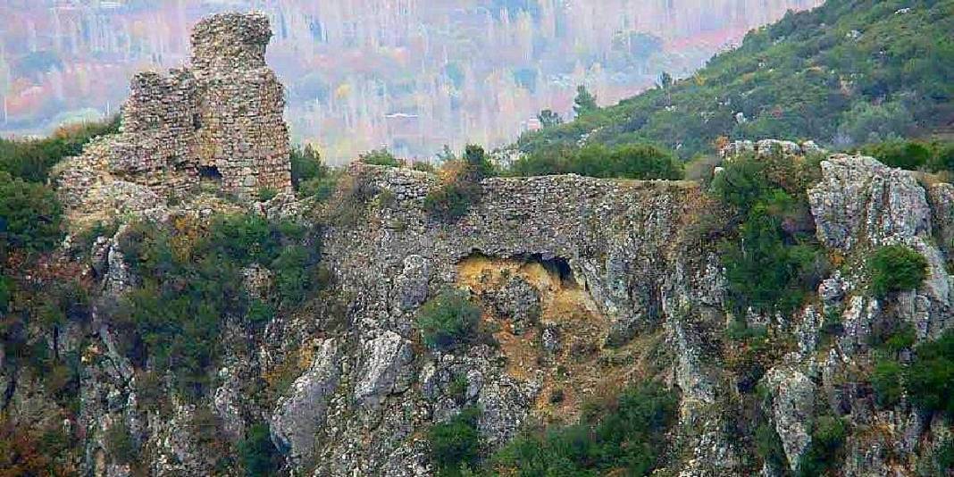 Ege’nin gizli sığınağı: Evliya Çelebi bile bu kaleden bahsetmiş! 2